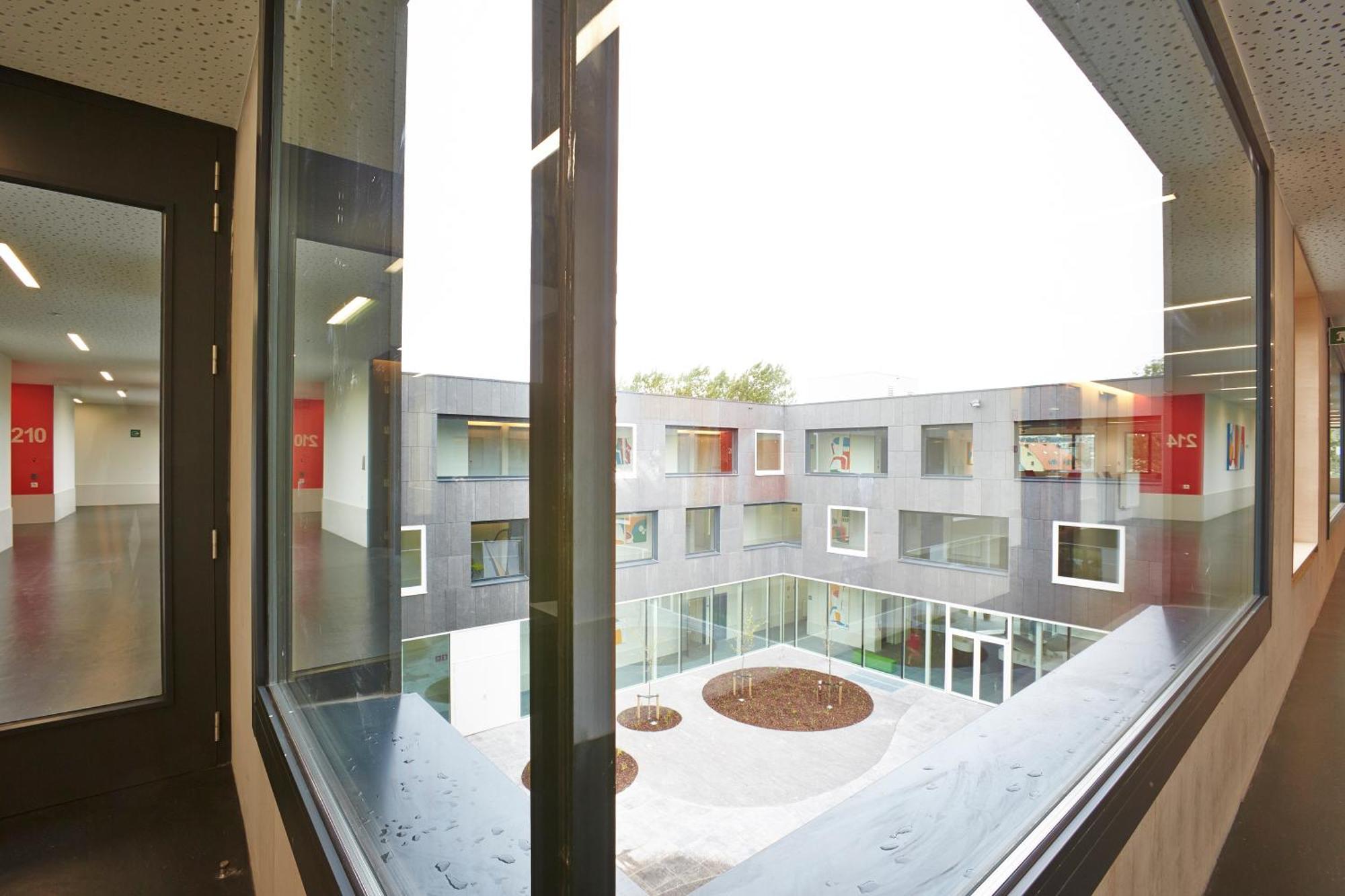 Hotel Middelpunt - Gratis Parking - Ontbijt Inbegrepen! Middelkerke Exterior photo