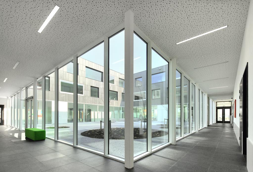 Hotel Middelpunt - Gratis Parking - Ontbijt Inbegrepen! Middelkerke Exterior photo