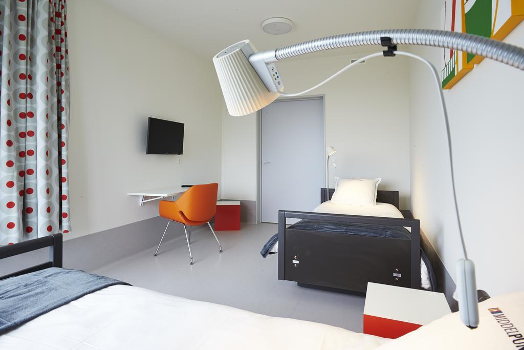 Hotel Middelpunt - Gratis Parking - Ontbijt Inbegrepen! Middelkerke Room photo